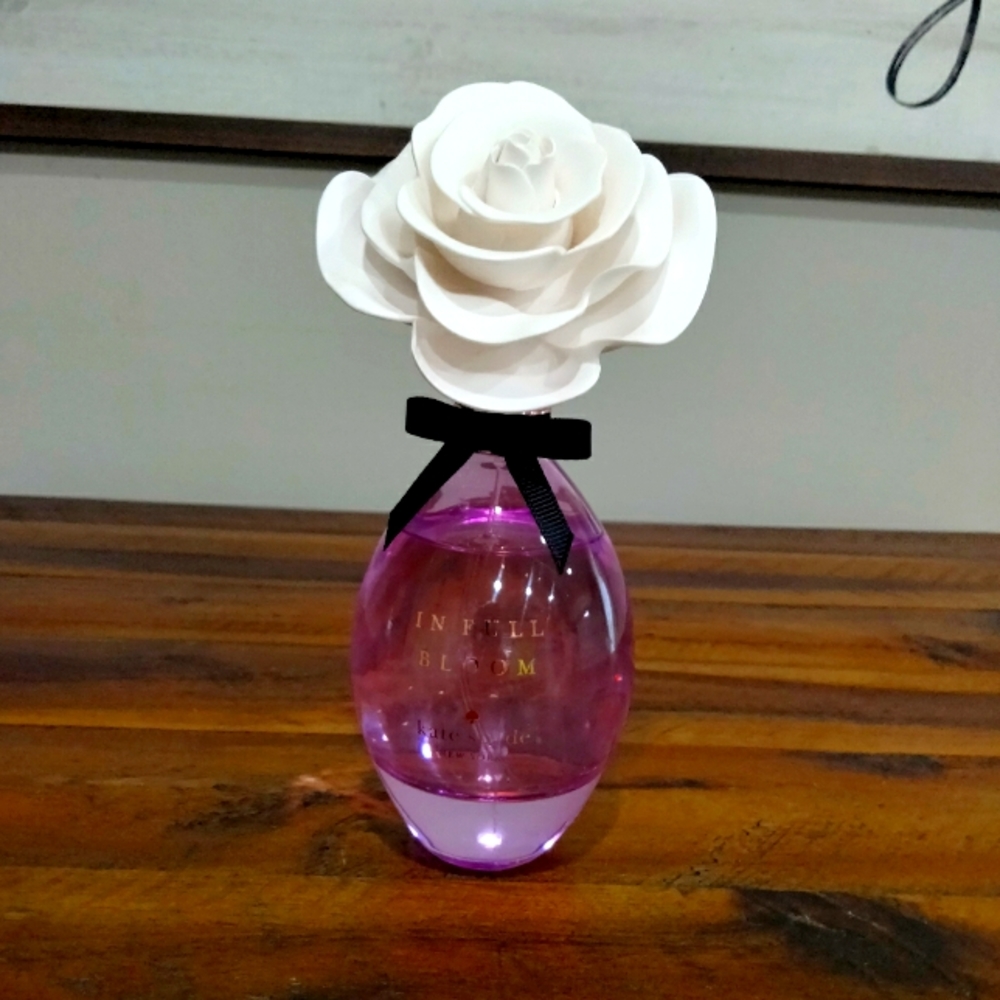 In full bloom Kate Spade New York. 3.4 OZ